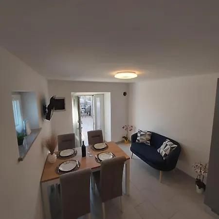 Guest house Kuca Za Odmor Lazaric 3*