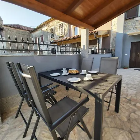 Kuca Za Odmor Lazaric Guest house Marcana